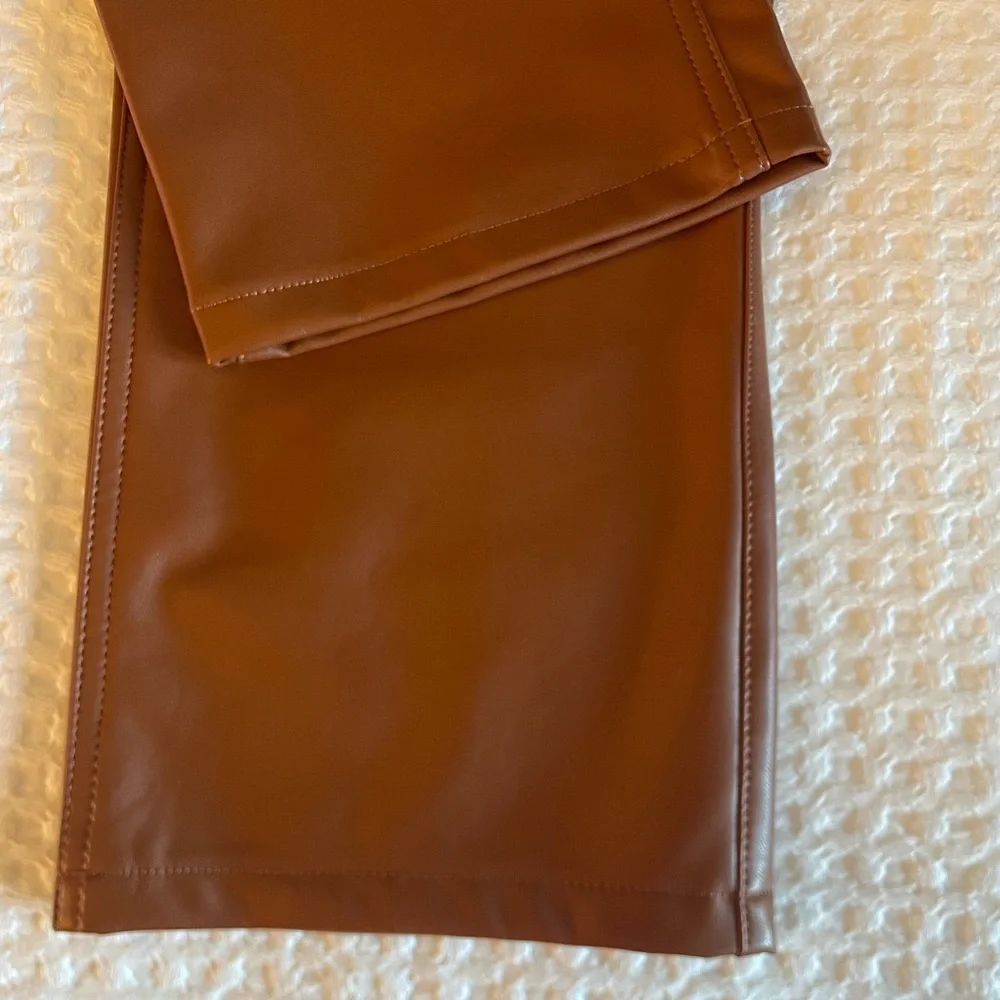 Abercrombie & Fitch Tan Faux Leather Pants.  90’s Straight Ultra High Rise - Picture 5 of 6